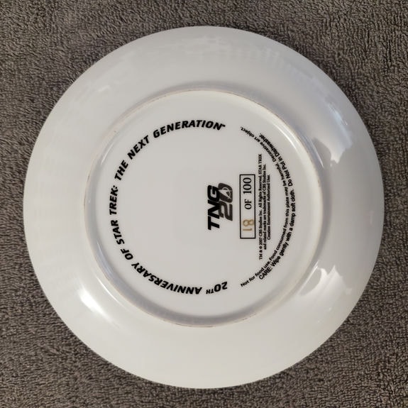 Star Trek Plates - CBS - TNG 20th