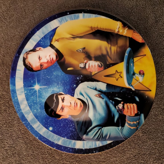 CBS_ST_TOS_Kirk_Spock Plate - Front