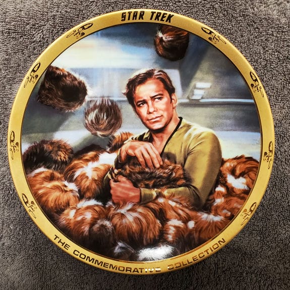 ERHC_20_COMM_ST_TOS_TroubleWithTribbles Plate - Front