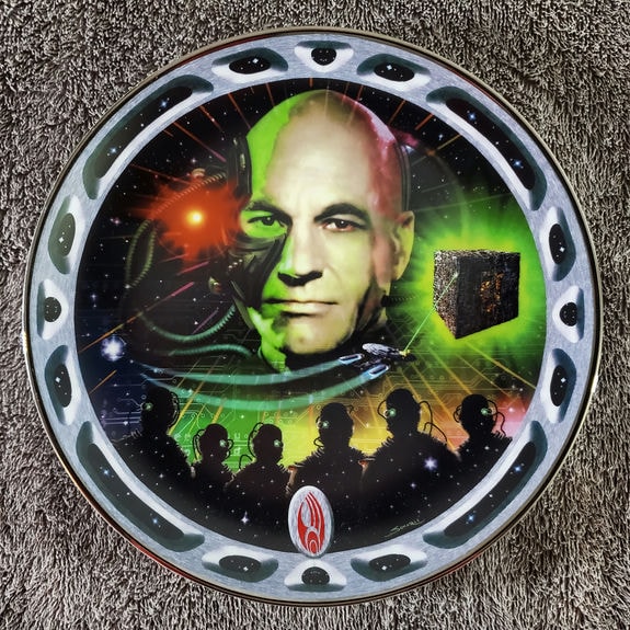 FM_ST_VOTG_LocutusOfBorg Round Plate - Front