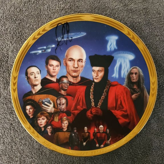 HC_ST_TNG_EPISODES_Farpoint Plate - Front